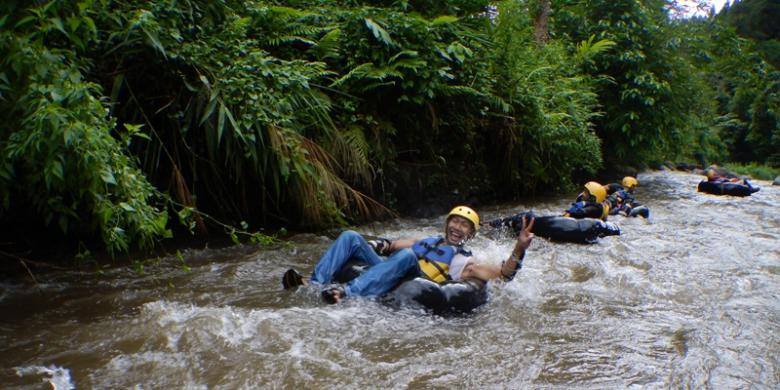 River Tubing Sungai Badeng